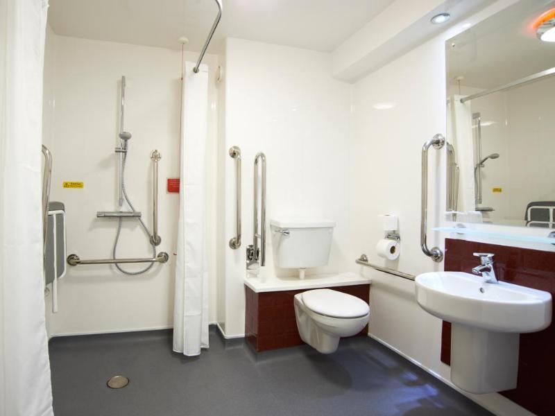 Travelodge Paignton Seafront Экстерьер фото